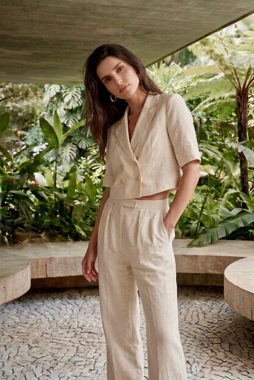 IVORY CROP DOUBLE BRESTED TOP PAIRED WITH STRAIGHT PANTS